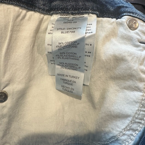 Good American  Plus Size Good Waist Crop High Rise Jeans - Picture 8 of 8